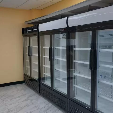 51 Glass Door Merchandiser Refrigerator Beverage Cooler With Swing Door 18