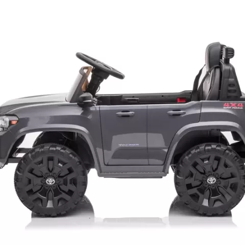 Official Licensed Toyota Tacoma Ride On Car,12v Battery Powered Electric Kids Toys 10